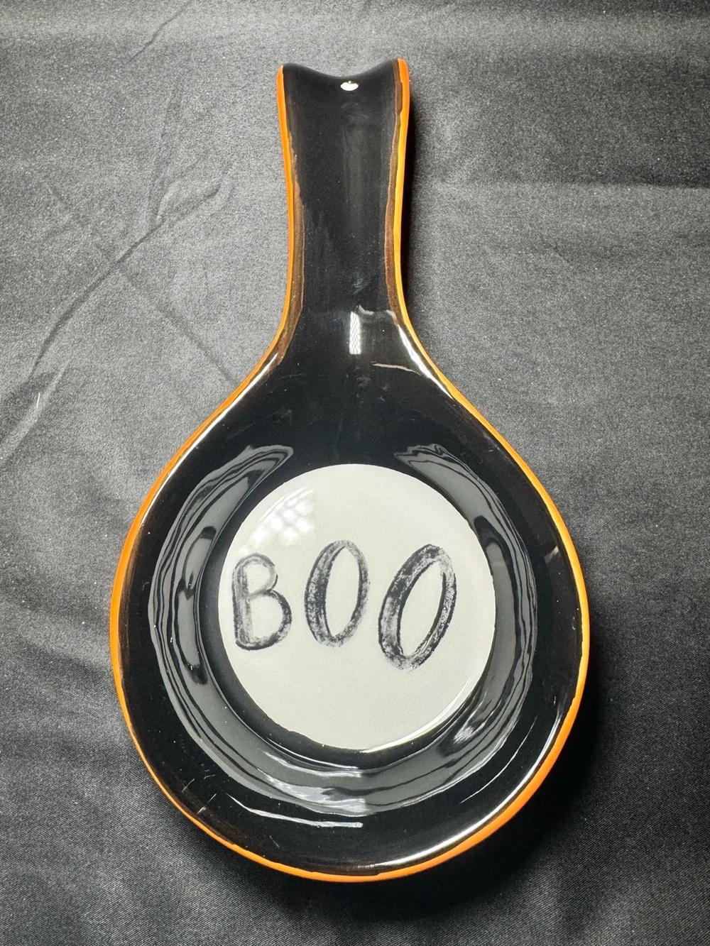 NWOT Potter’s Studio Ceramic Halloween Boo Spoon Rest